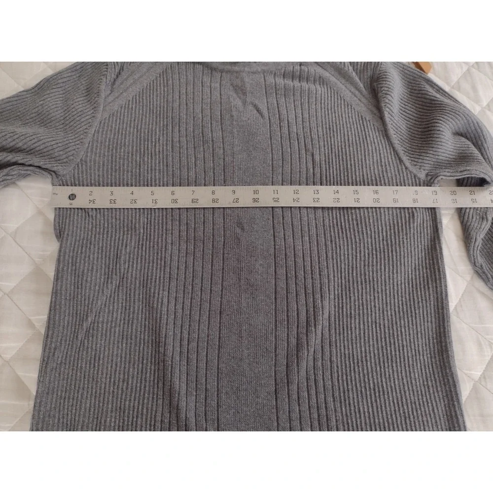 John Henry Crew Neck Grey Rib Knit Sweater Sz M Russia Vintage Fitted Minimalist